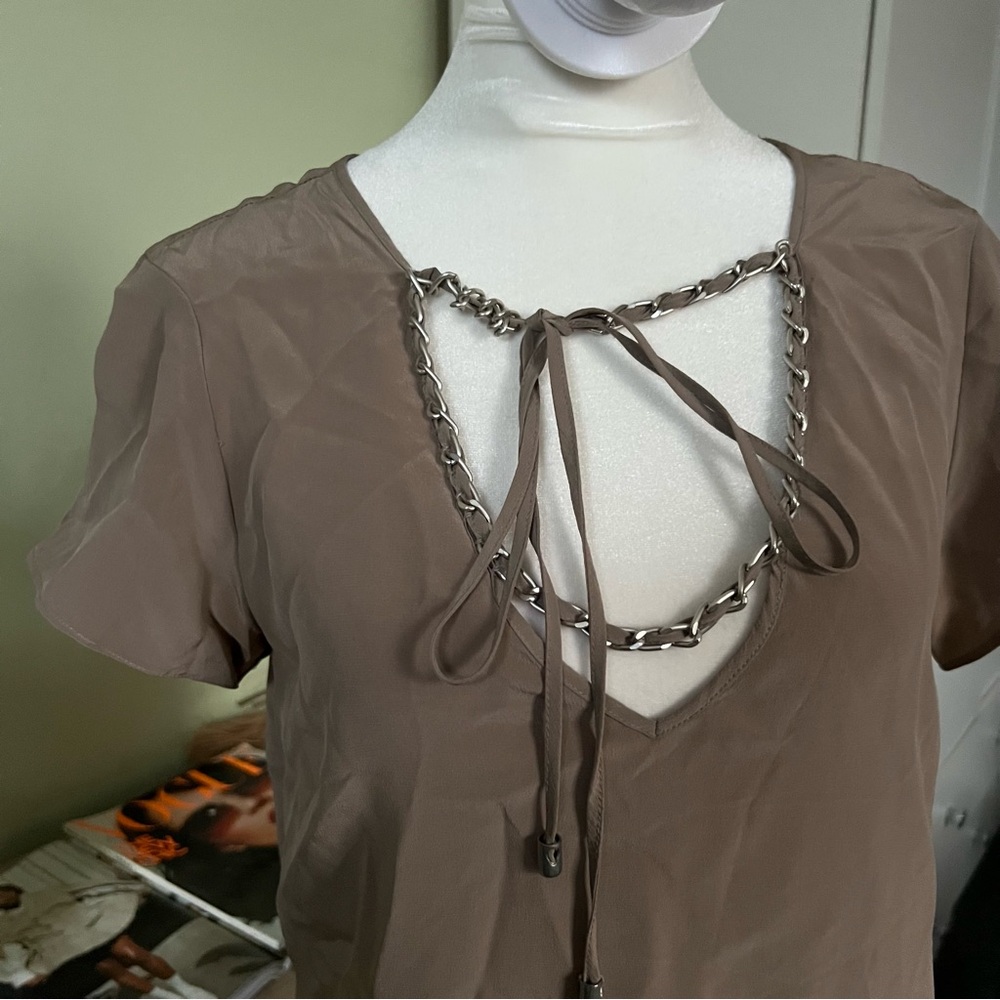 Vintage 100% Silk Y2K Taupe Lace Chain Tie-Up Peep Hole Silk Short Sleeve Blouse - Picture 12 of 16